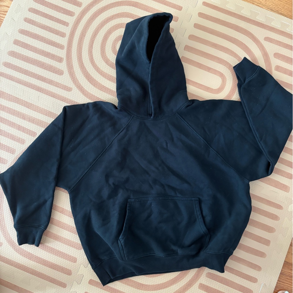 Aritzia size small mega fit cozy fleece hoodie